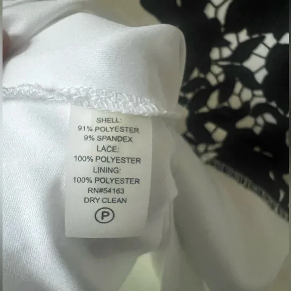 Calvin Klein sz 14 White Sheath Dress with Black Lace - Picture 6 of 6